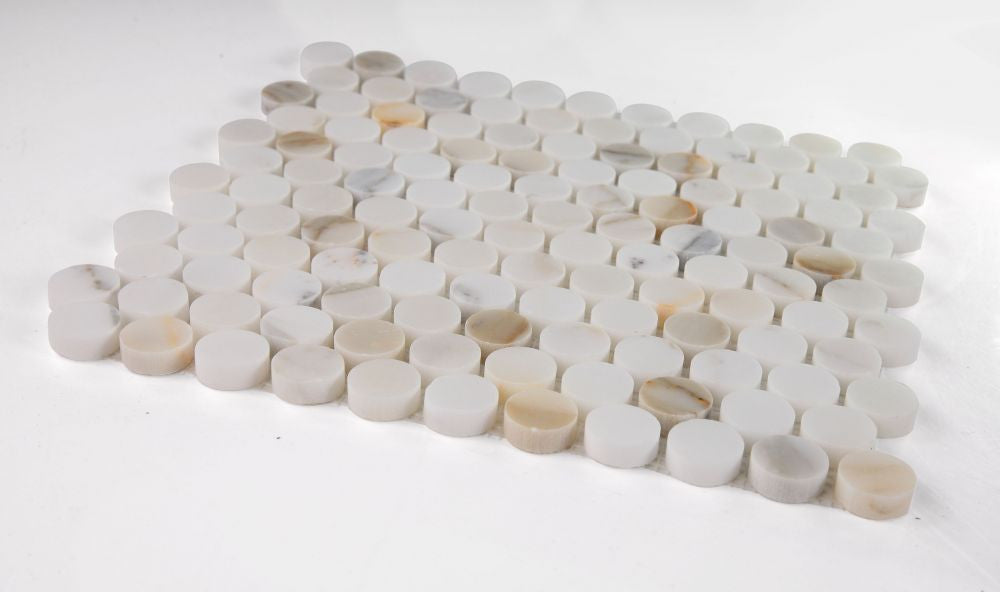 UT-3622 Calacatta Polished Penny Round Marble Mosaic Angle View